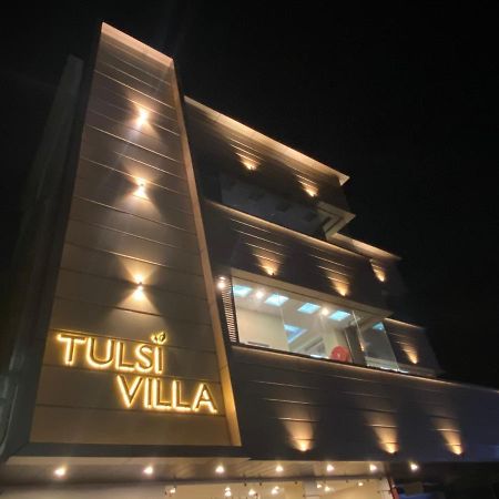 Hotel Tulsi Villa Dehradún Kültér fotó