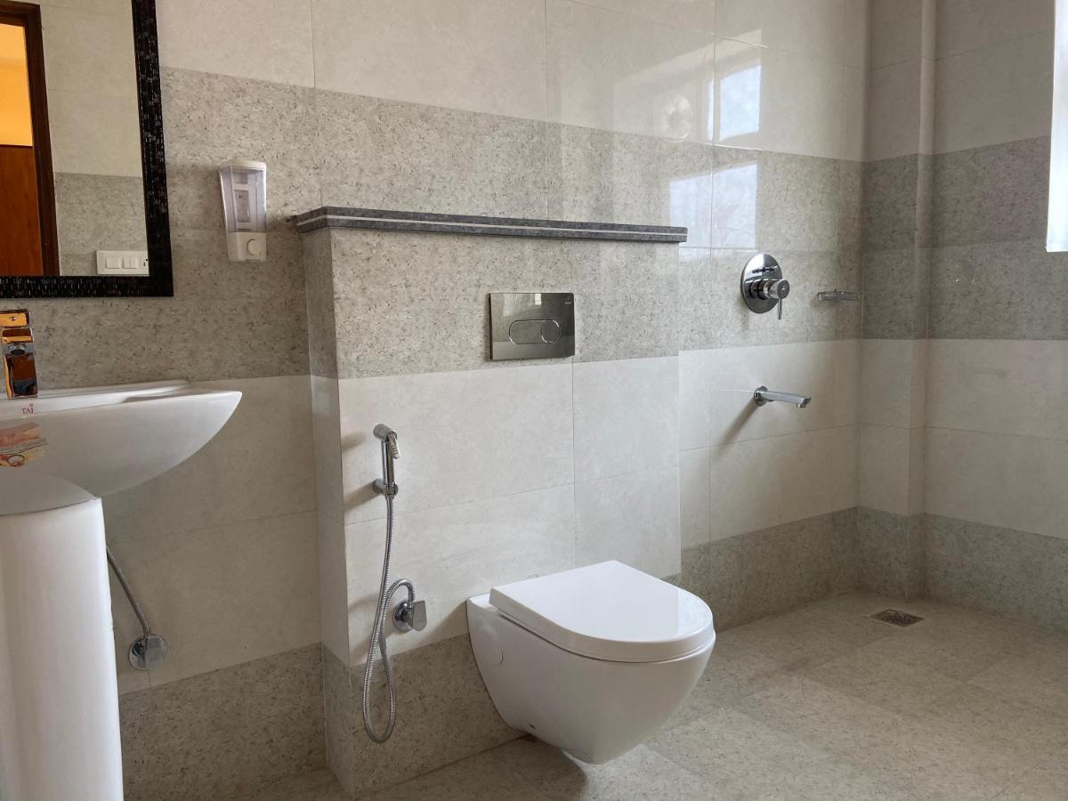 Hotel Tulsi Villa Dehradún Kültér fotó